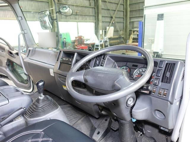 いすゞフォワードアルミバン中型（4t）[写真25]