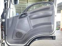 いすゞフォワードアルミバン中型（4t）[写真26]