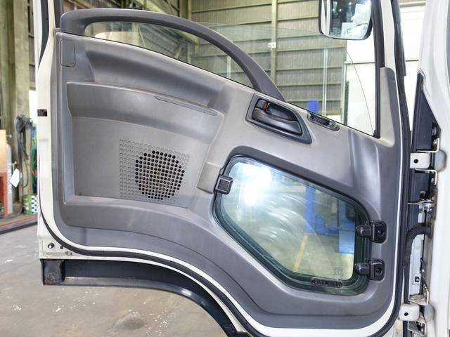 いすゞフォワードアルミバン中型（4t）[写真27]
