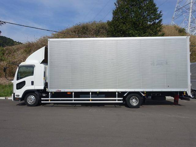 いすゞフォワードアルミバン中型（4t）[写真06]