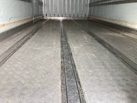 いすゞフォワード冷凍車（冷蔵車）中型（4t）[写真11]