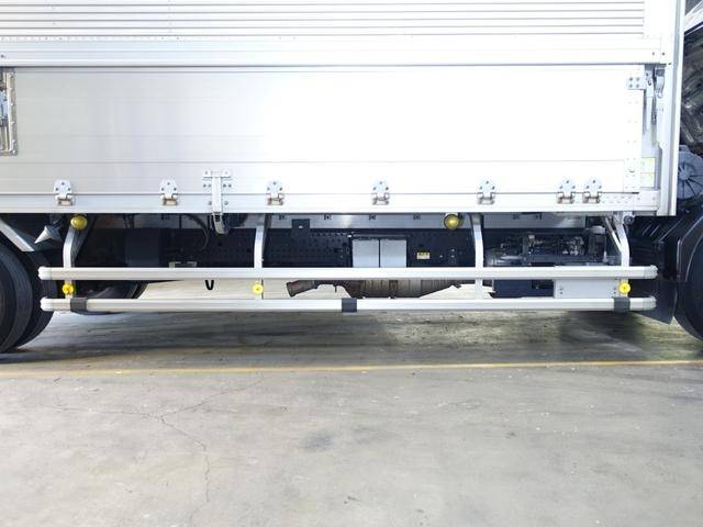 いすゞフォワードアルミウイング中型（4t）[写真14]