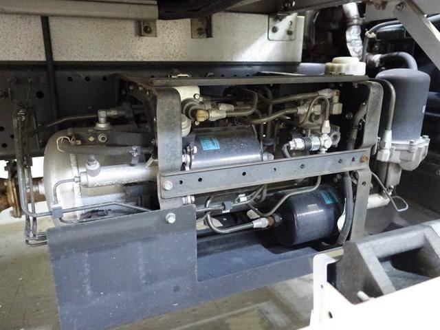 いすゞフォワードアルミウイング中型（4t）[写真15]