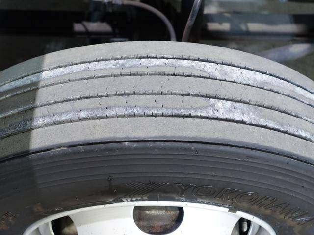 いすゞフォワードアルミウイング中型（4t）[写真24]