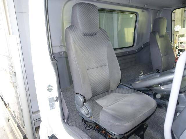 いすゞフォワードアルミウイング中型（4t）[写真28]