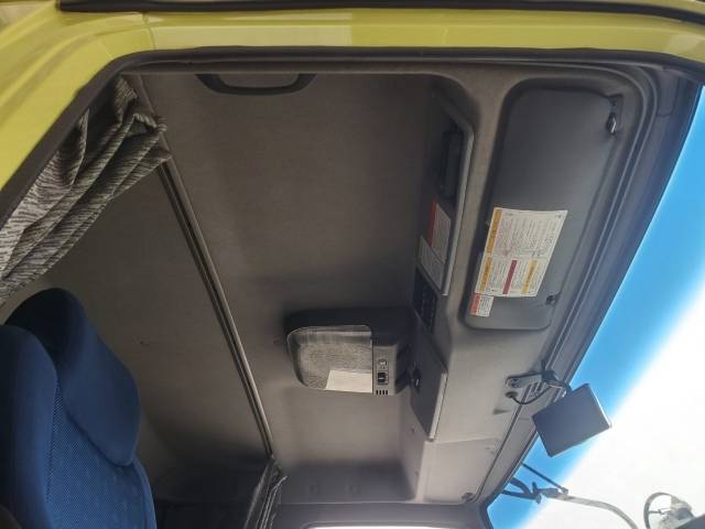 いすゞギガアルミブロック大型（10t）[写真11]