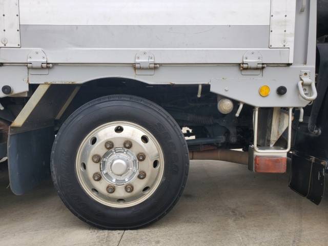 いすゞギガアルミブロック大型（10t）[写真15]