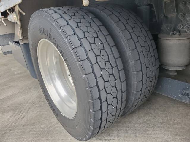 いすゞギガアルミブロック大型（10t）[写真17]