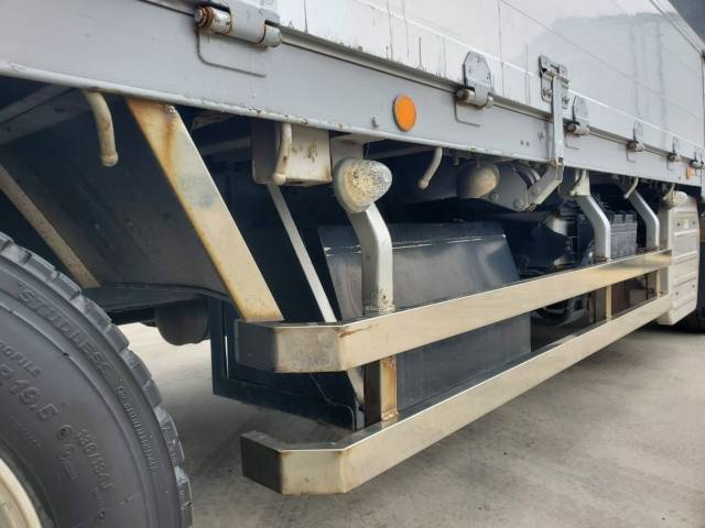 いすゞギガアルミブロック大型（10t）[写真22]