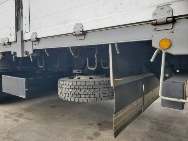 いすゞギガアルミブロック大型（10t）[写真23]