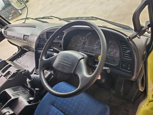 いすゞギガアルミブロック大型（10t）[写真09]