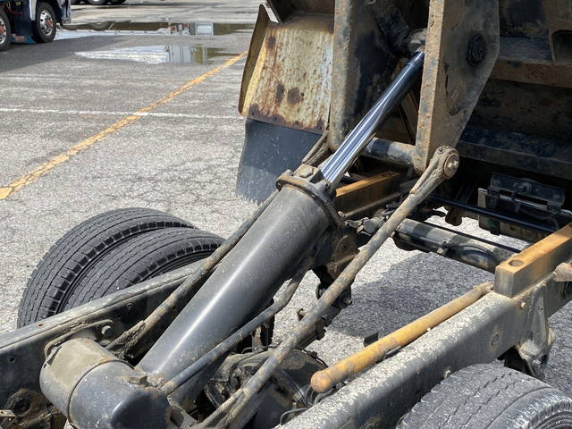 三菱ふそうキャンターダンプ小型（2t・3t）[写真14]