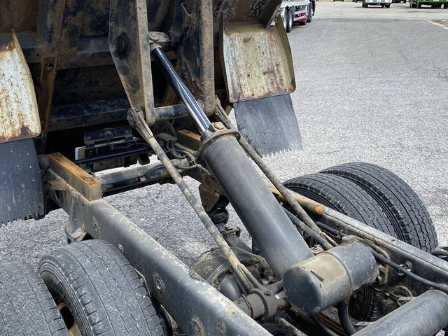 三菱ふそうキャンターダンプ小型（2t・3t）[写真15]