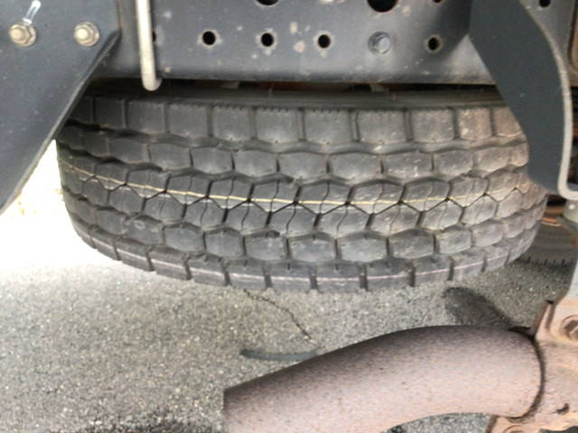 三菱ふそうキャンター平ボディ小型（2t・3t）[写真12]