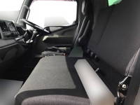 三菱ふそうキャンター平ボディ小型（2t・3t）[写真21]