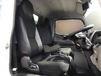 三菱ふそうキャンター平ボディ小型（2t・3t）[写真22]