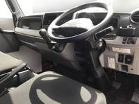 三菱ふそうキャンター平ボディ小型（2t・3t）[写真25]