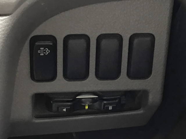 三菱ふそうキャンター平ボディ小型（2t・3t）[写真27]