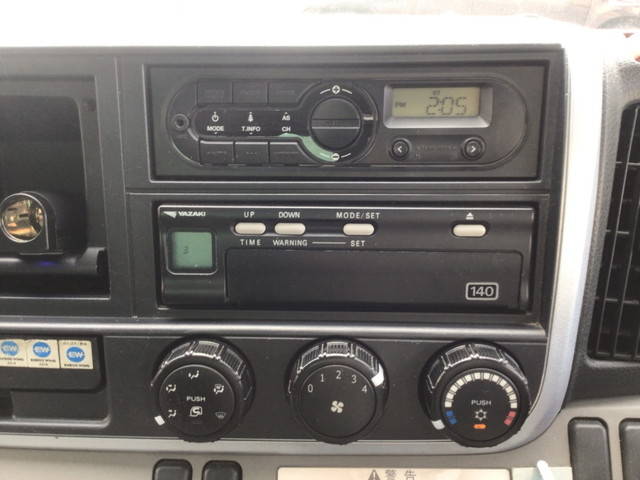 三菱ふそうキャンター平ボディ小型（2t・3t）[写真29]