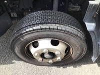 三菱ふそうキャンター平ボディ小型（2t・3t）[写真09]