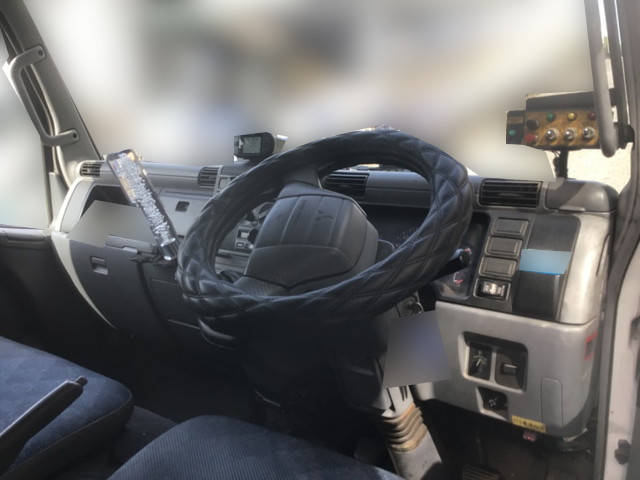 三菱ふそうキャンターパッカー車（塵芥車）小型（2t・3t）[写真24]