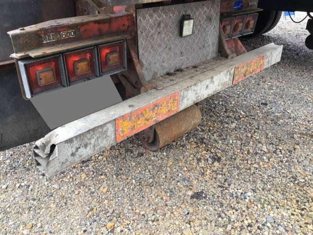 三菱ふそうスーパーグレートコンテナ専用車大型（10t）[写真14]