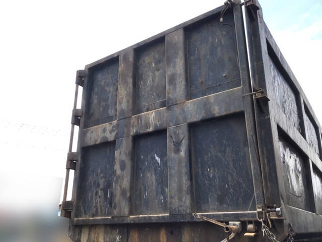 三菱ふそうスーパーグレートコンテナ専用車大型（10t）[写真08]