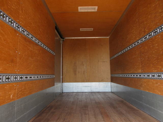 三菱ふそうキャンターアルミバン小型（2t・3t）[写真10]