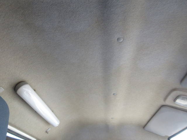 三菱ふそうキャンターアルミバン小型（2t・3t）[写真14]