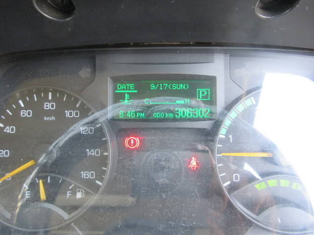 三菱ふそうキャンターアルミバン小型（2t・3t）[写真17]