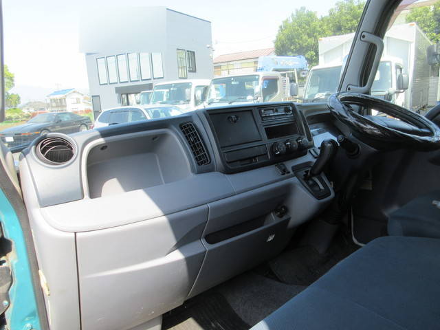 三菱ふそうキャンターアルミバン小型（2t・3t）[写真19]