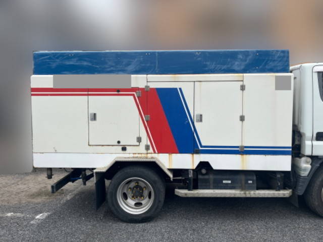 三菱ふそうキャンター高圧洗浄車小型（2t・3t）[写真05]