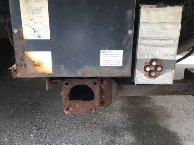 三菱ふそうキャンターパネルバン小型（2t・3t）[写真15]