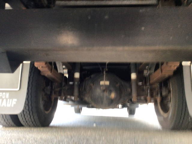 三菱ふそうキャンターパネルバン小型（2t・3t）[写真21]