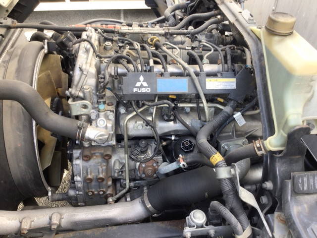 三菱ふそうキャンターパネルバン小型（2t・3t）[写真23]