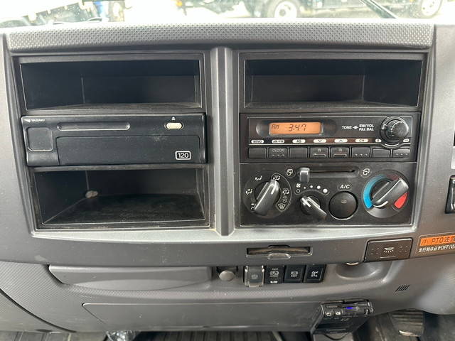 いすゞフォワードクレーン4段増トン（6t・8t）[写真22]