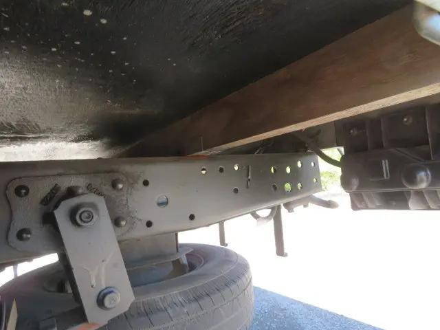 いすゞエルフ平ボディ小型（2t・3t）[写真30]