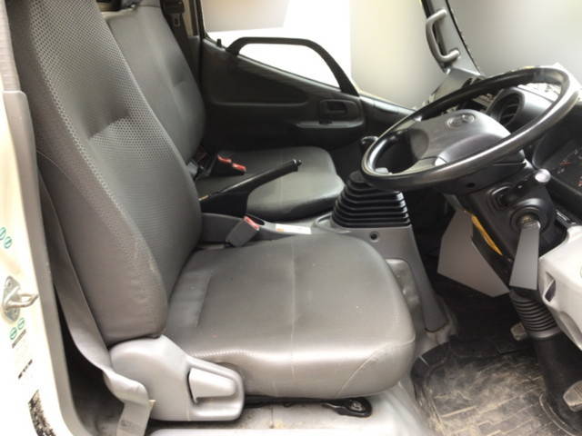 トヨタダイナアルミブロック小型（2t・3t）[写真19]