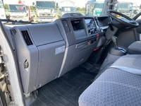 いすゞエルフ冷凍車（冷蔵車）小型（2t・3t）[写真29]