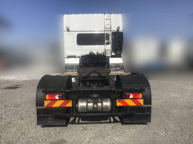 UDトラックスクオントレーラーヘッド（トラクターヘッド）大型（10t）[写真11]