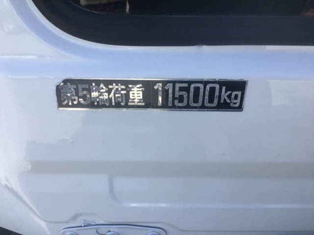 UDトラックスクオントレーラーヘッド（トラクターヘッド）大型（10t）[写真16]