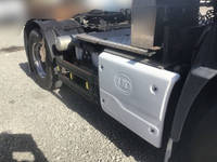 UDトラックスクオントレーラーヘッド（トラクターヘッド）大型（10t）[写真18]