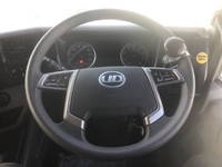 UDトラックスクオントレーラーヘッド（トラクターヘッド）大型（10t）[写真28]