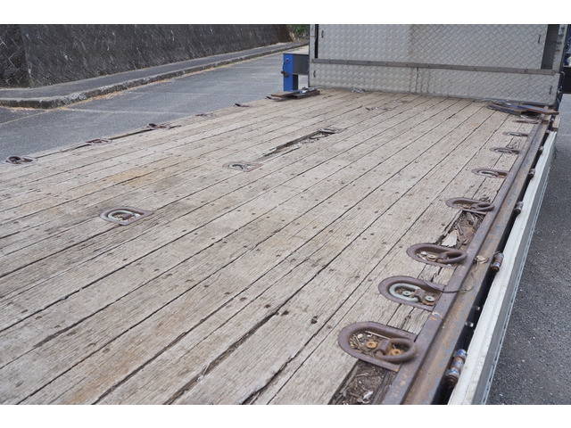 いすゞギガクレーン4段大型（10t）[写真11]