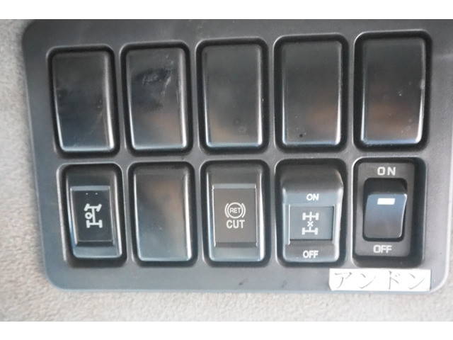 いすゞギガクレーン4段大型（10t）[写真37]