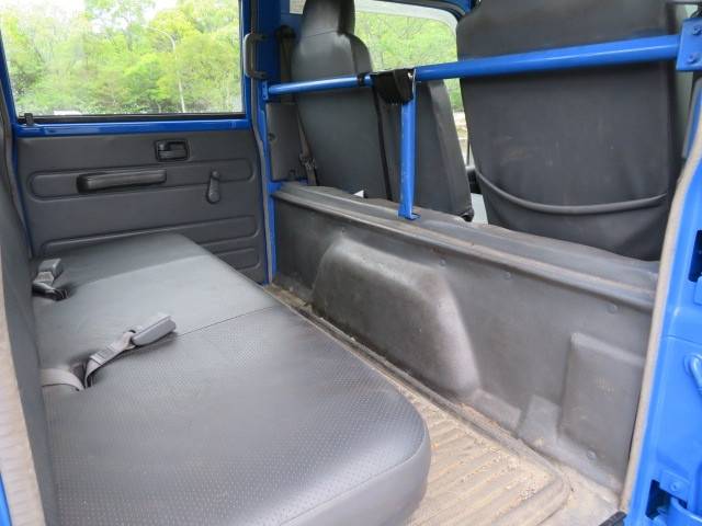 いすゞエルフダブルキャブ（Wキャブ）小型（2t・3t）[写真15]