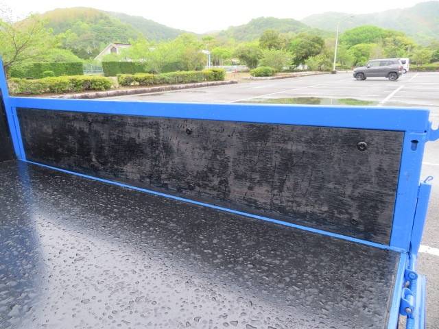 いすゞエルフダブルキャブ（Wキャブ）小型（2t・3t）[写真25]