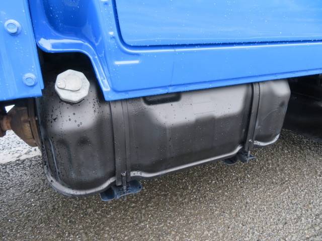 いすゞエルフダブルキャブ（Wキャブ）小型（2t・3t）[写真38]