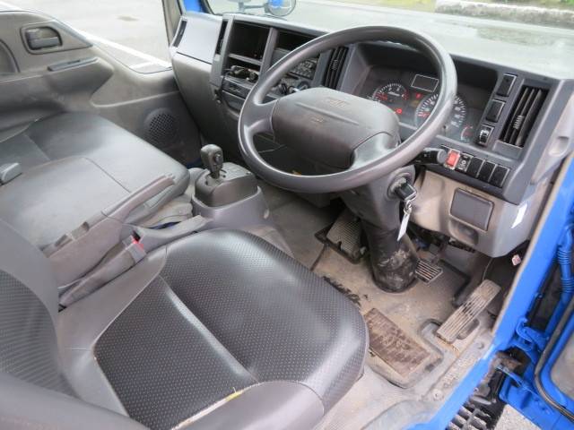 いすゞエルフダブルキャブ（Wキャブ）小型（2t・3t）[写真08]