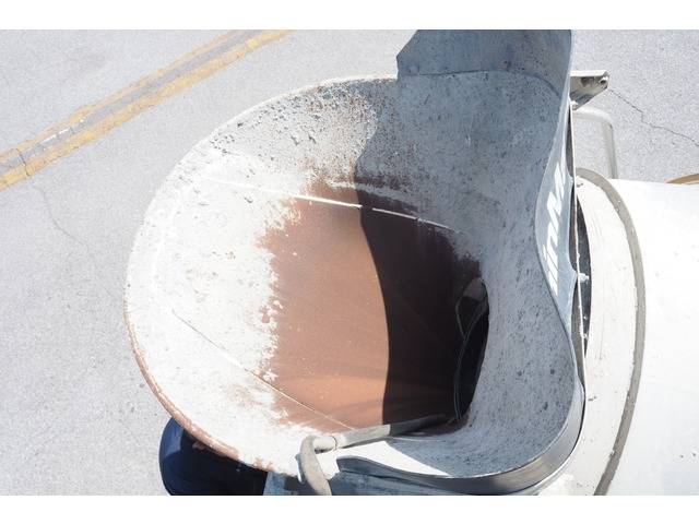 三菱ふそうファイターミキサー車（コンクリートミキサー）中型（4t）[写真11]